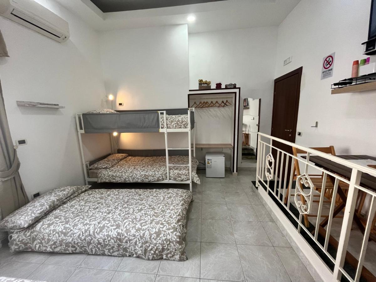 Regy Bed and Breakfast Napoli Eksteriør billede
