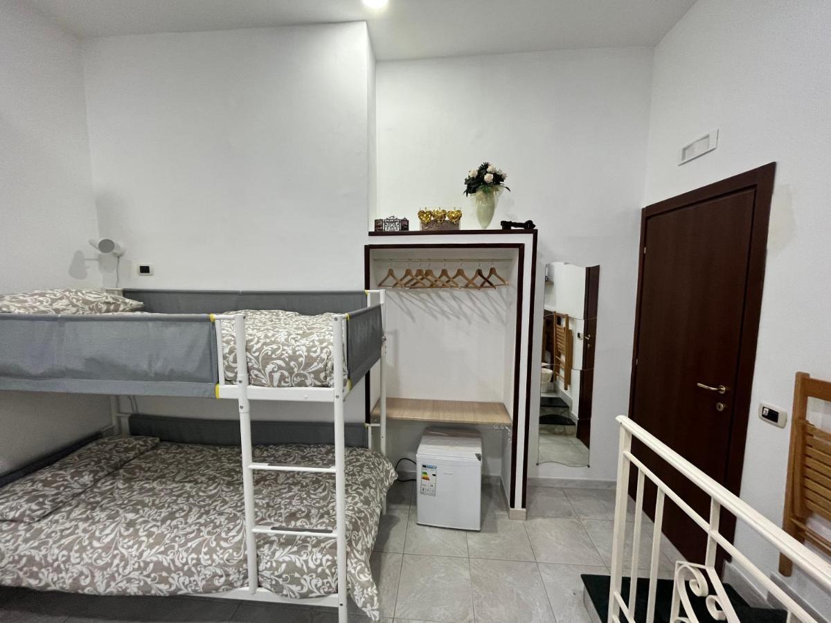 Regy Bed and Breakfast Napoli Eksteriør billede