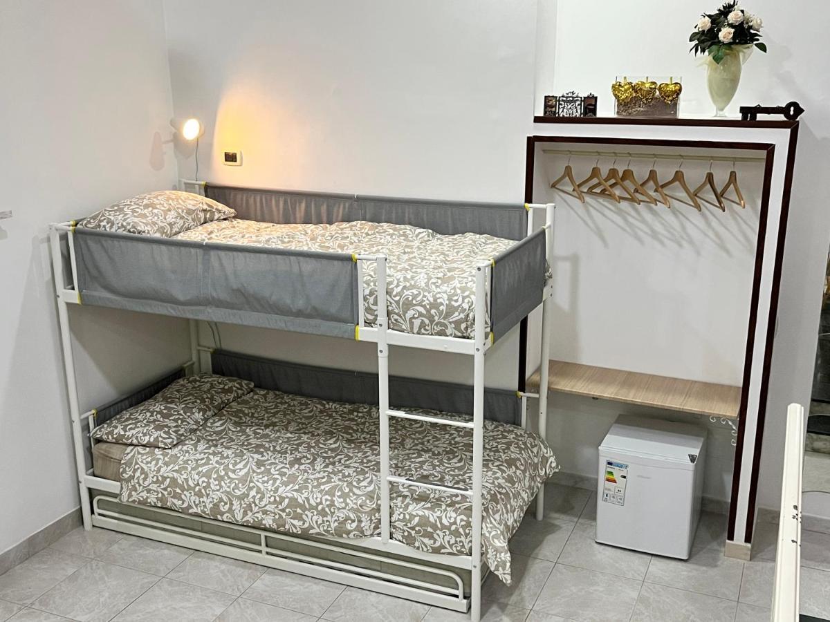 Regy Bed and Breakfast Napoli Eksteriør billede